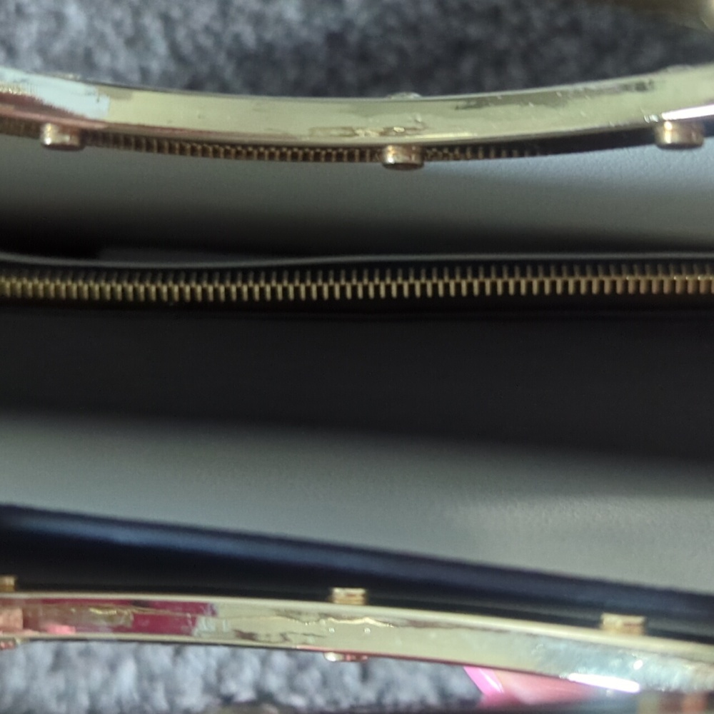 Purse - Picture 4 of 5